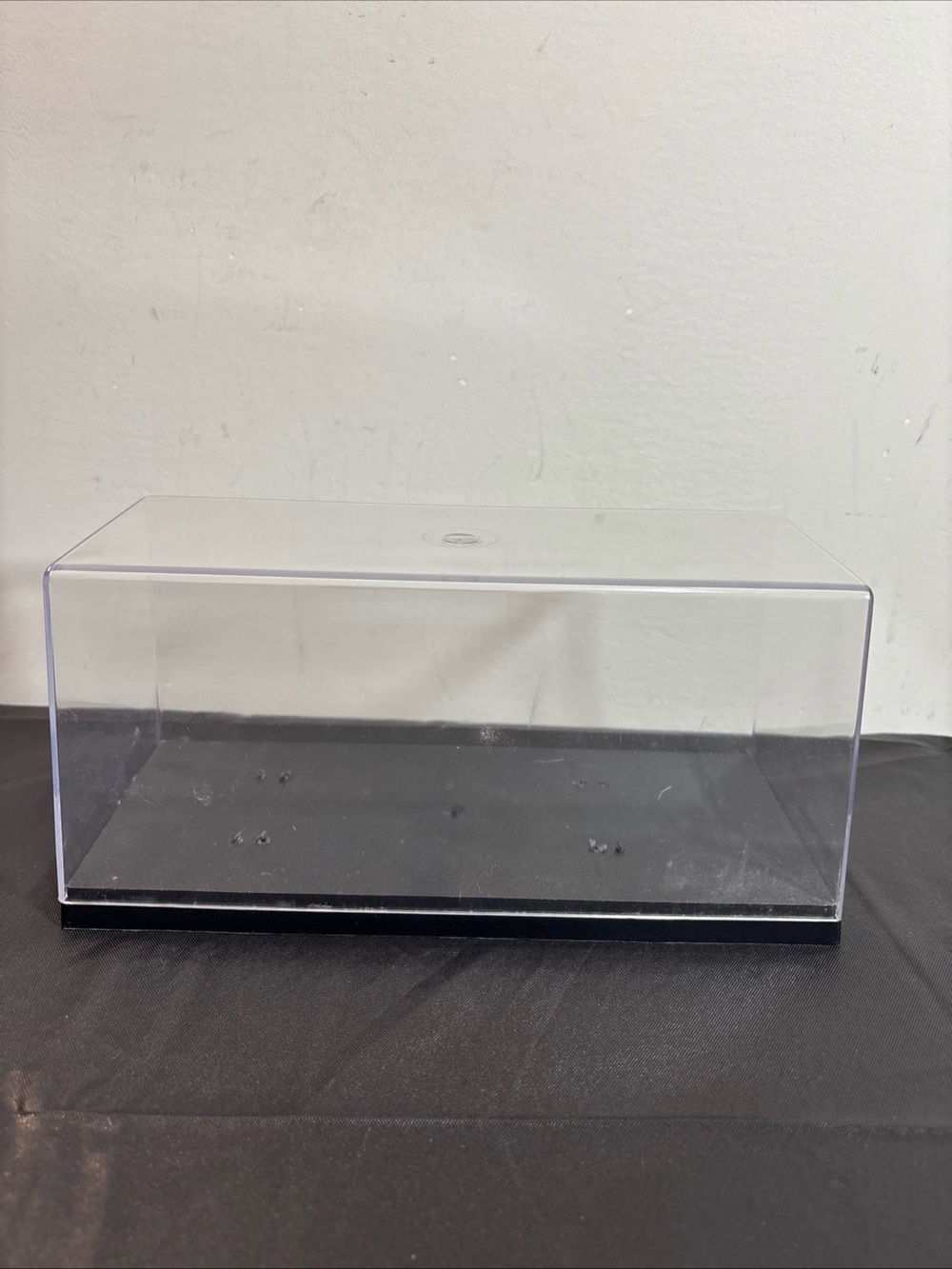 ERTL Clear Acrylic Display Case with Black Base for 1/24 die cast. 10/3